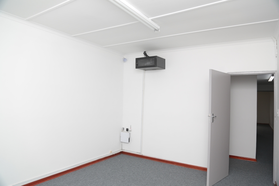 To Let commercial Property for Rent in Beacon Bay North Eastern Cape